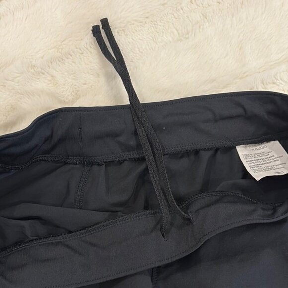 Under Armour Women's Black Shorts - Picture 10 of 11